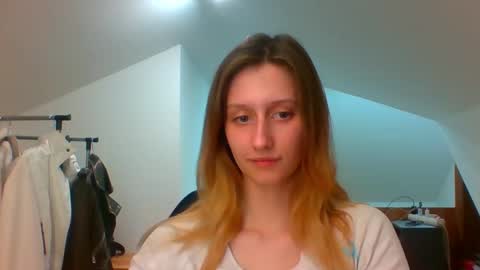 Snapshot of luna_xsensual chatting on 03/12/25, 06:44 L U N A  online show from 03/12/25, 06:44