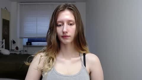 Snapshot of luna_xsensual chatting on 09/29/25, 05:23 L U N A  online show from 09/29/25, 05:23