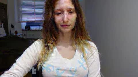 Snapshot of luna_xsensual chatting on 10/01/25, 05:46 L U N A  online show from 10/01/25, 05:46