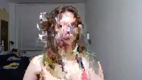 Snapshot of luna_xsensual chatting on 10/27/25, 06:28 L U N A  online show from 10/27/25, 06:28