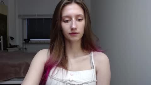 Snapshot of luna_xsensual chatting on 11/24/25, 06:46 L U N A online show from 11/24/25, 06:46