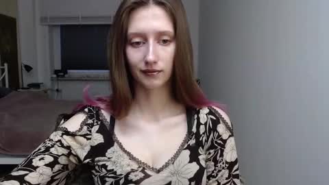 Snapshot of luna_xsensual chatting on 11/28/25, 06:38 L U N A online show from 11/28/25, 06:38