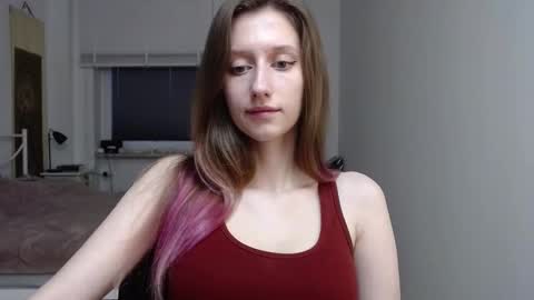 Snapshot of luna_xsensual chatting on 12/15/25, 06:50 L U N A online show from 12/15/25, 06:50