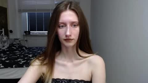 Snapshot of luna_xsensual chatting on 03/23/26, 06:28 L U N A online show from 03/23/26, 06:28