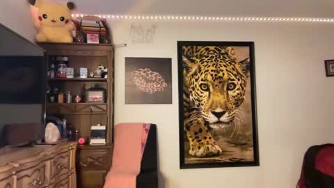 Snapshot of lunaa_11 chatting on 12/12/24, 04:15 lunaa_11 online show from 12/12/24, 04:15