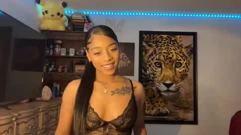 Snapshot of lunaa_11 chatting on 12/16/24, 05:49 lunaa_11 online show from 12/16/24, 05:49