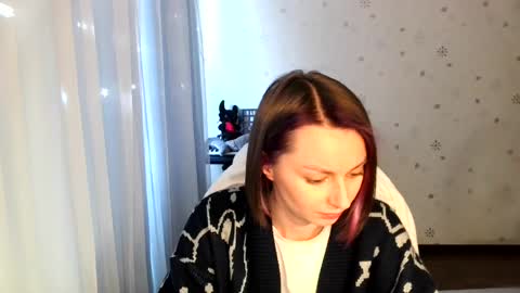 Snapshot of lunaa_bluee chatting on 06/18/26, 04:33 lunaa_bluee online show from 06/18/26, 04:33
