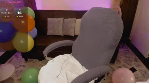 Luna  online show from 01/17/26, 08:01