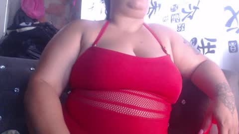 Snapshot of lunaa_milk chatting on 12/21/25, 10:39 luna online show from 12/21/25, 10:39