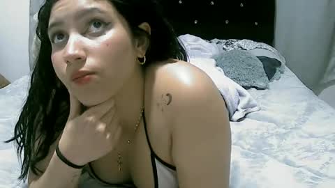 lunaa_sub online show from 02/22/25, 12:38