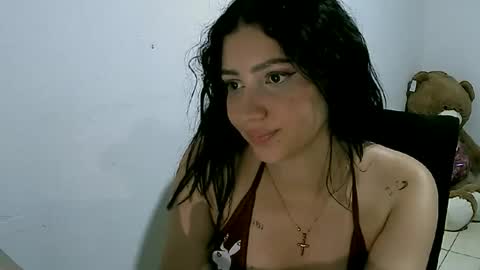 lunaa_sub online show from 03/01/25, 11:47