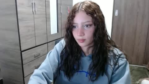 lunaa_sub online show from 09/12/25, 06:30