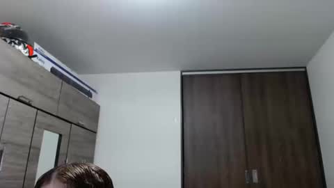 lunaa_sub online show from 09/17/25, 08:32