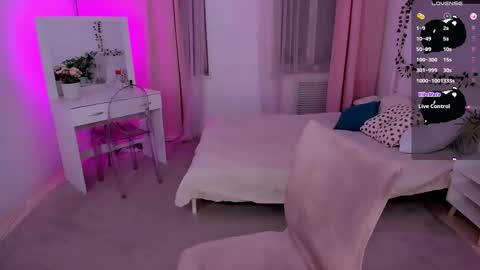 Li online show from 10/19/25, 03:56