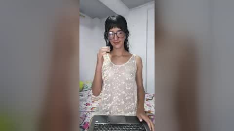 Snapshot of lunaaluneraa chatting on 07/01/26, 11:37 lunaaluneraa online show from 07/01/26, 11:37