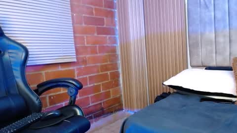 Snapshot of lunaartistry chatting on 12/04/25, 03:38 Luna online show from 12/04/25, 03:38