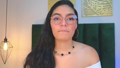Luna Aspen online show from 04/29/26, 06:25