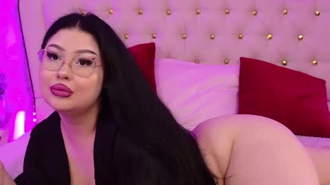lunababe_ online show from 05/09/26, 11:15