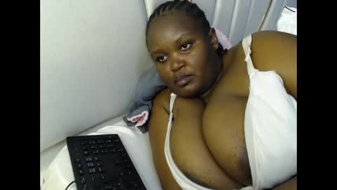 lunabloom01 online show from 02/07/26, 05:16