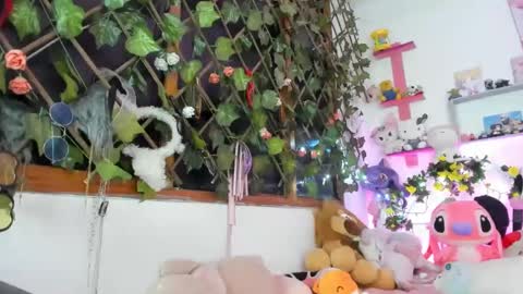 Snapshot of lunacristal_moon chatting on 01/10/25, 08:51 lunacristal_moon online show from 01/10/25, 08:51