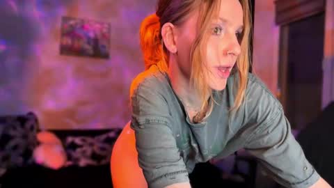 Britney online show from 11/30/25, 01:31