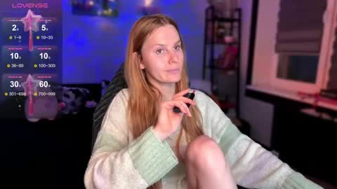 Snapshot of lunacyy chatting on 12/19/25, 04:36 Britney online show from 12/19/25, 04:36