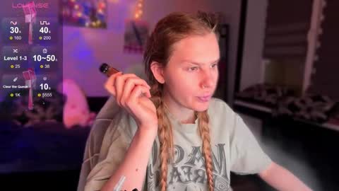 Snapshot of lunacyy chatting on 01/09/26, 05:32 Britney online show from 01/09/26, 05:32