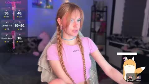 Snapshot of lunacyy chatting on 01/17/26, 09:29 Britney online show from 01/17/26, 09:29