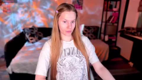 Snapshot of lunacyy chatting on 02/28/26, 07:26 Britney online show from 02/28/26, 07:26