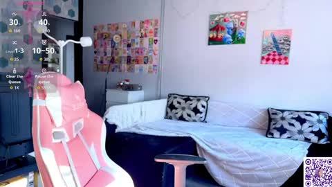 Snapshot of lunacyy chatting on 03/18/26, 02:20 Britney online show from 03/18/26, 02:20