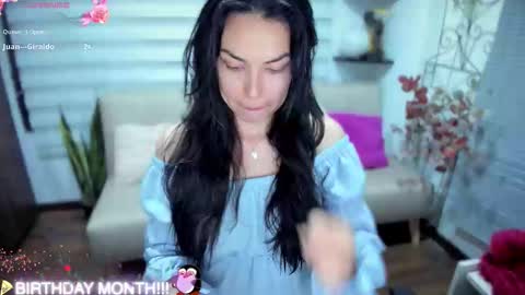 Luna online show from 11/13/25, 03:38