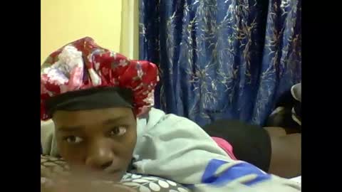 lunah_kitty online show from 05/04/26, 03:24