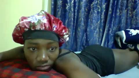 lunah_kitty online show from 05/11/26, 04:40