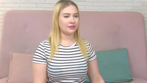 Snapshot of lunahouston chatting on 01/14/25, 07:21 LunaHouston online show from 01/14/25, 07:21