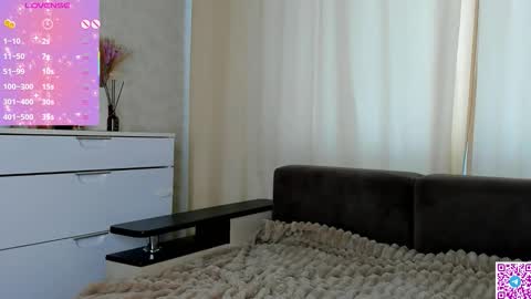 Snapshot of lunail chatting on 11/13/25, 09:52 lunail online show from 11/13/25, 09:52