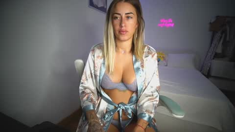 Laura online show from 09/26/25, 08:51