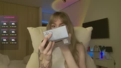 Snapshot of lunainnk chatting on 05/08/26, 01:33 Luna online show from 05/08/26, 01:33