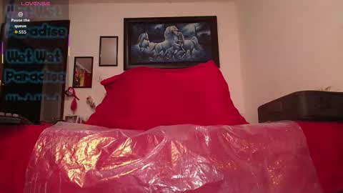 LUNA online show from 10/26/25, 09:04