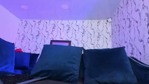 Snapshot of lunaliaa_ chatting on 04/26/26, 05:49 Lunalia online show from 04/26/26, 05:49