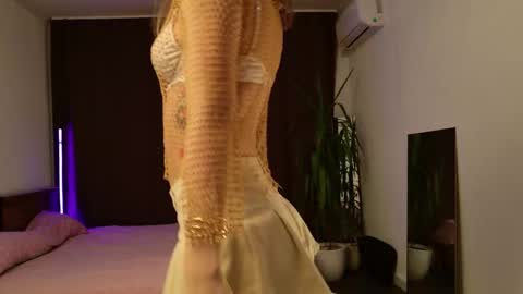 lunalike online show from 10/20/25, 05:13