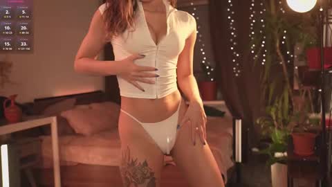 Snapshot of lunalike chatting on 03/22/26, 10:02 lunalike online show from 03/22/26, 10:02