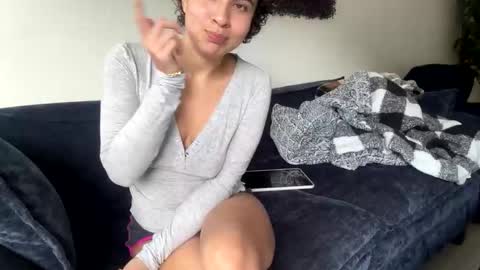 lunaloopzz online show from 05/09/26, 02:22