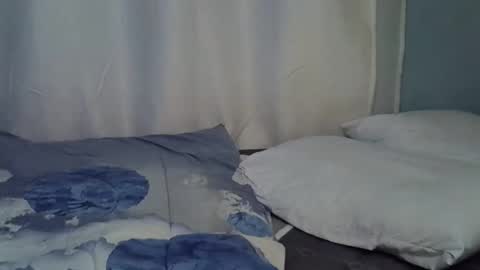 lunalove22_ online show from 09/15/25, 04:07