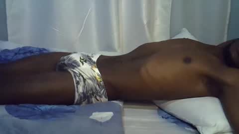 lunalove22_ online show from 09/18/25, 03:08