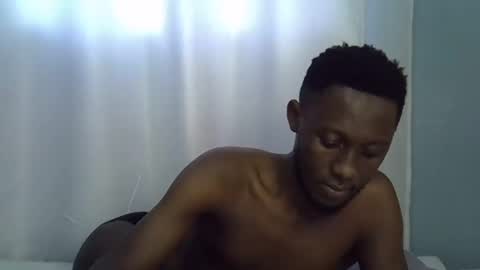 lunalove22_ online show from 09/25/25, 03:21