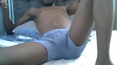 lunalove22_ online show from 11/18/25, 06:07