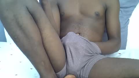 Snapshot of lunalove22_ chatting on 01/12/26, 04:18 lunalove22_ online show from 01/12/26, 04:18