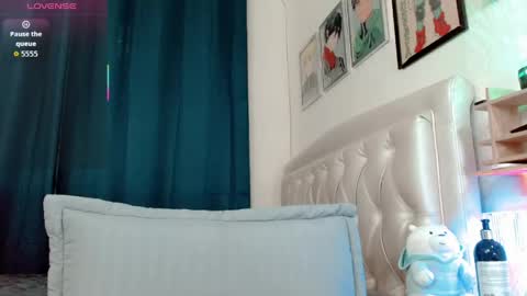 Luna online show from 05/04/26, 06:48
