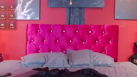 Luna online show from 12/26/24, 12:38