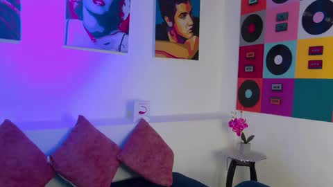 Luna online show from 02/13/25, 07:42